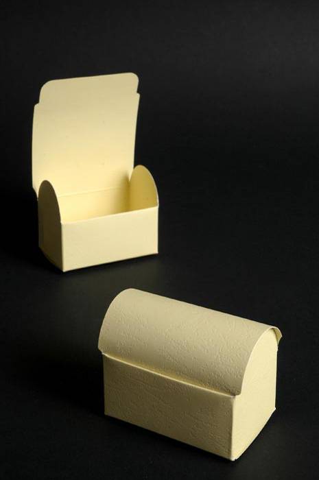 2.75" X 1.75" X 2" Favor Box Ivory Pkg/12
