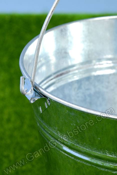 5.5" Round Metal Bucket W/handle Silver