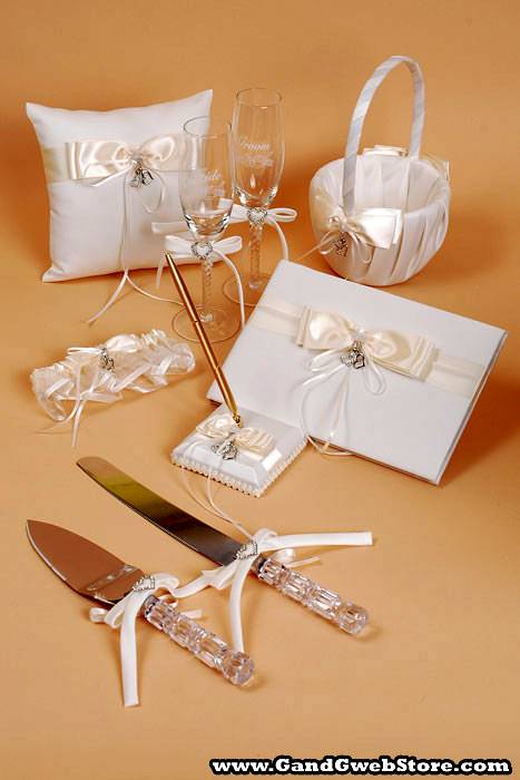 Garter W/double Heart Ivory