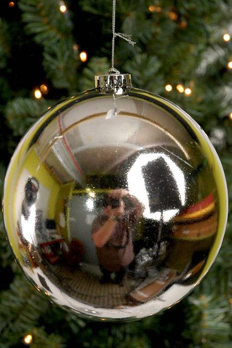 150mm Shiny Plastic Ball Silver
