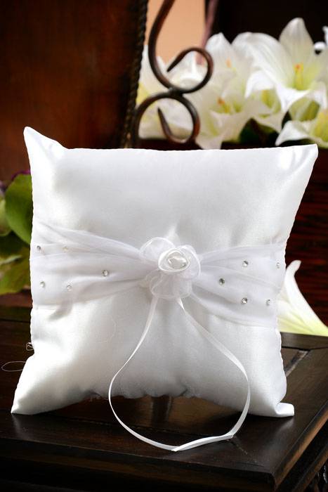 7" Ring Pillow W/rhinestones White