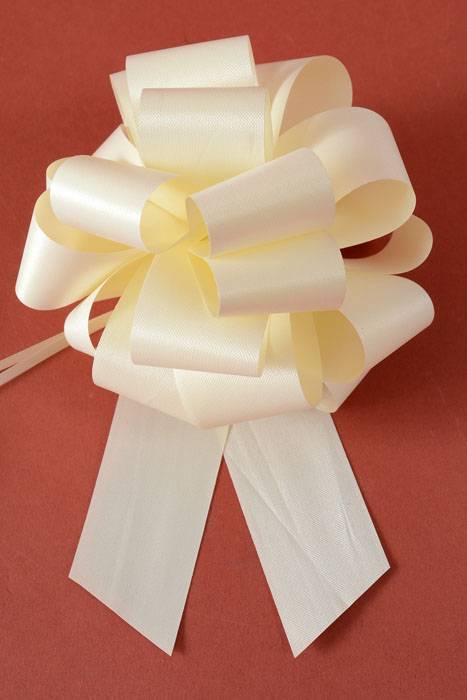 Perfect Bow Pull Ribbon Pkg/10 Eggshell