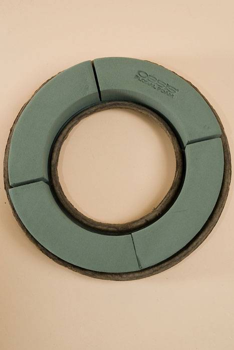 12" Wreath Shape Oasis Pkg/2