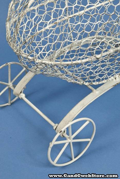 16" X 12.5" X 7.5" Wire 4-wheel Buggy White
