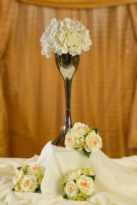 16.75&quot; Aluminum Bouquet Holder Silver