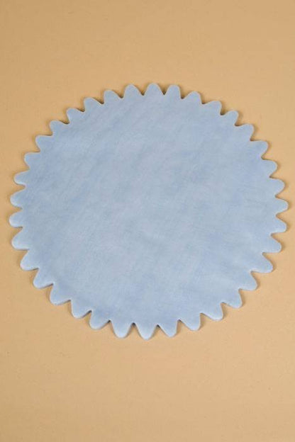 9" Round Organza Circle W/scalloped Edge Blue Pkg/50