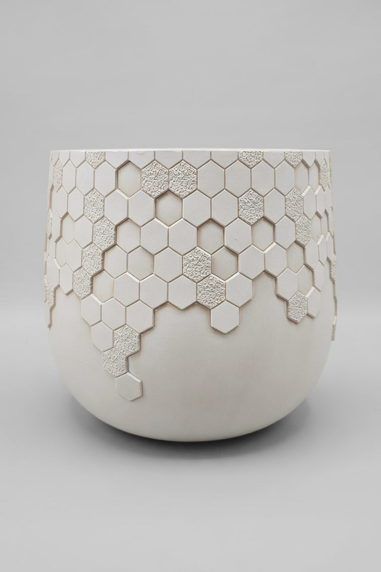 19" X 16.5" Round Pot White