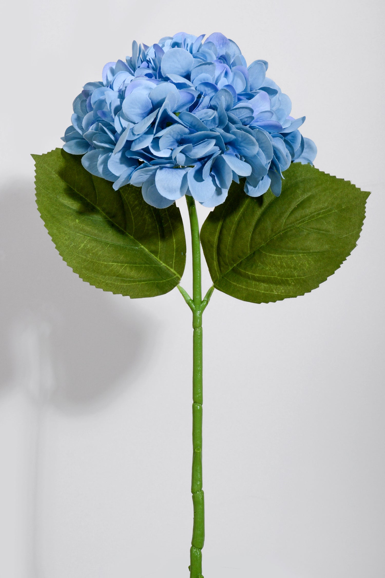 18.5" Silk Hydrangea Stem W/2 leaves Blue