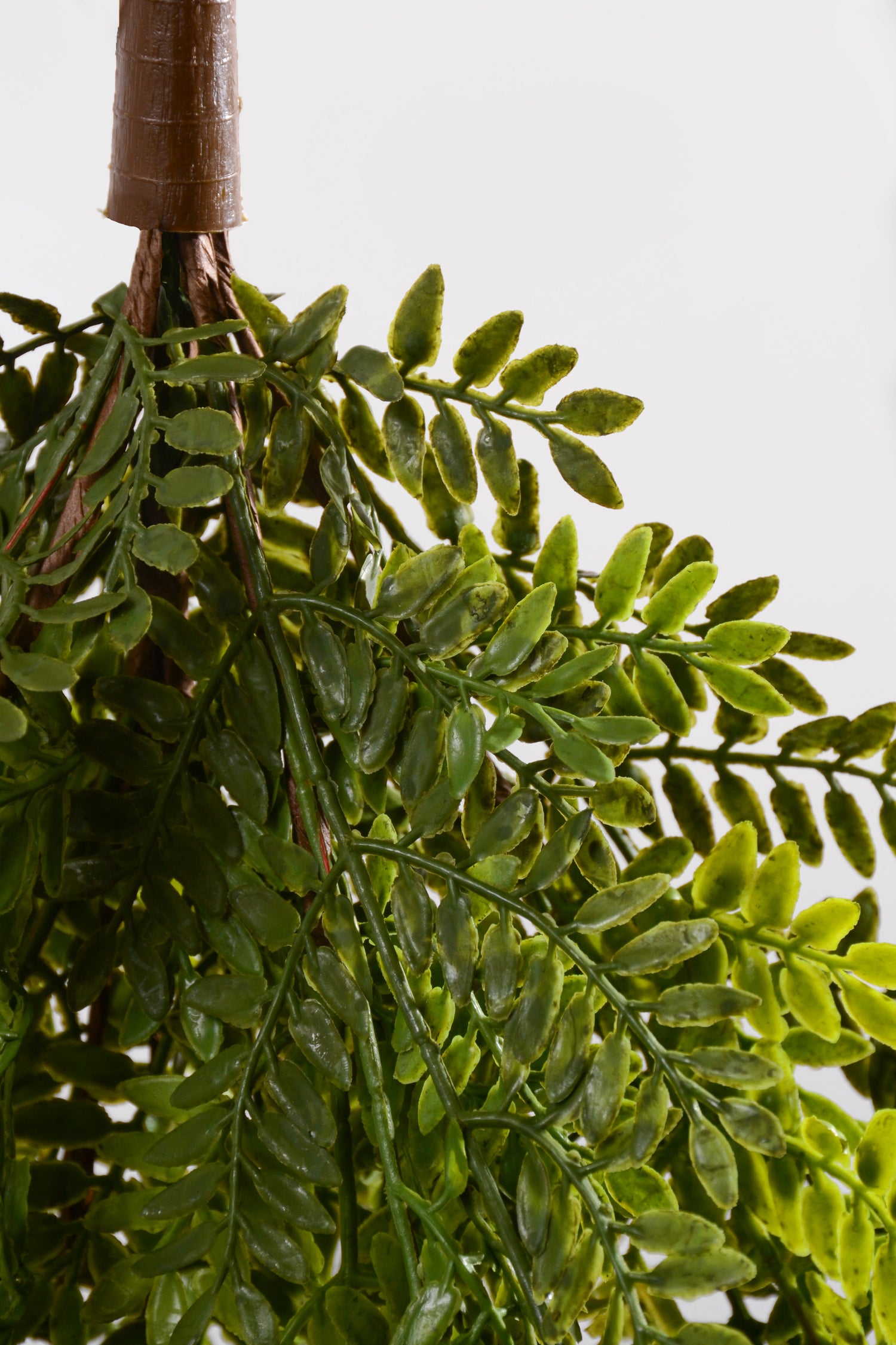 21" Soft Touch Alps Fern Bush Green