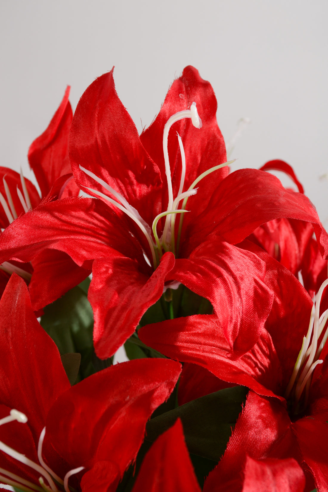 19" Silk Tiger Lily Bush Red