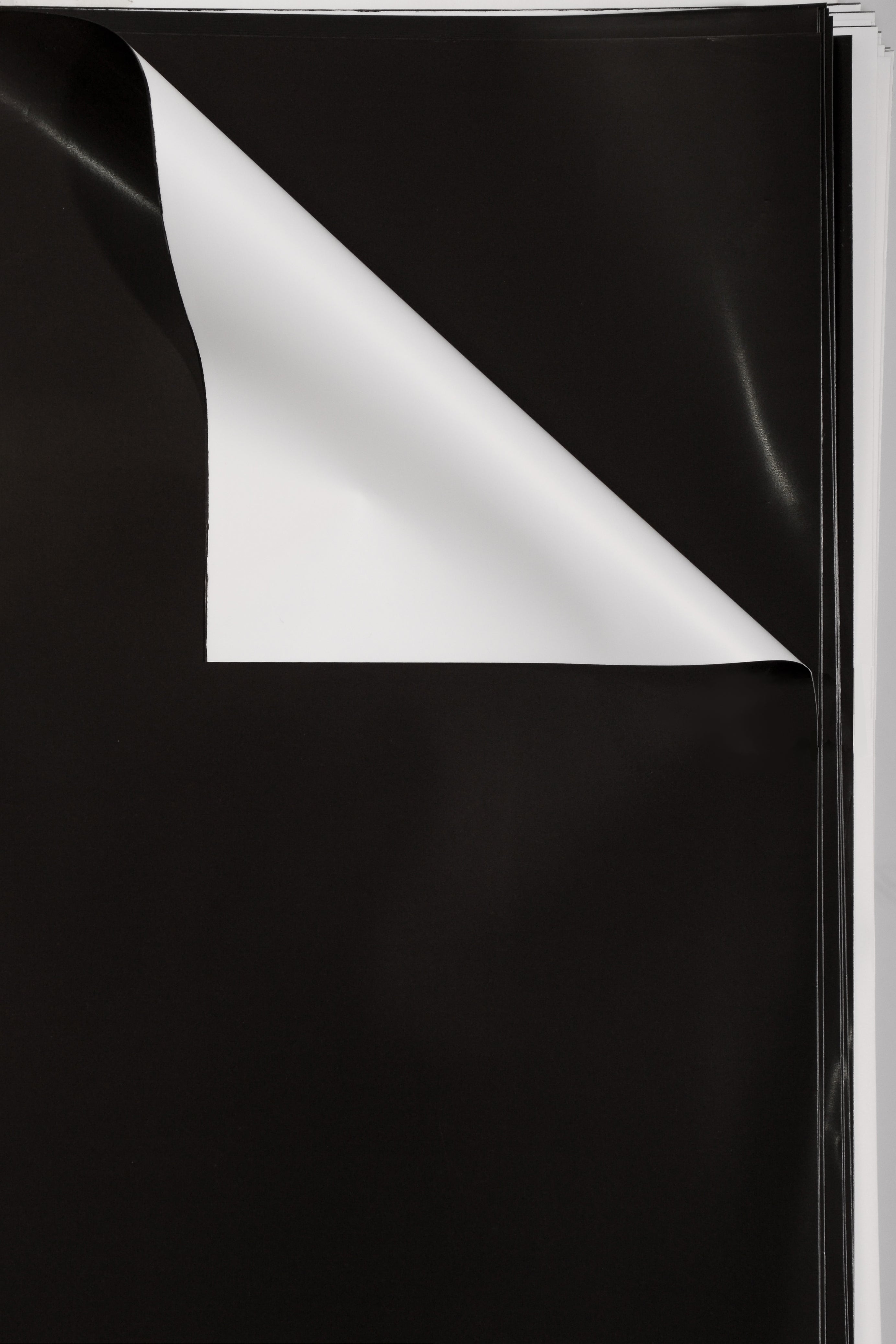 22.5" 2Tone Waterproof Wrapping Paper Black/White Pkg/20