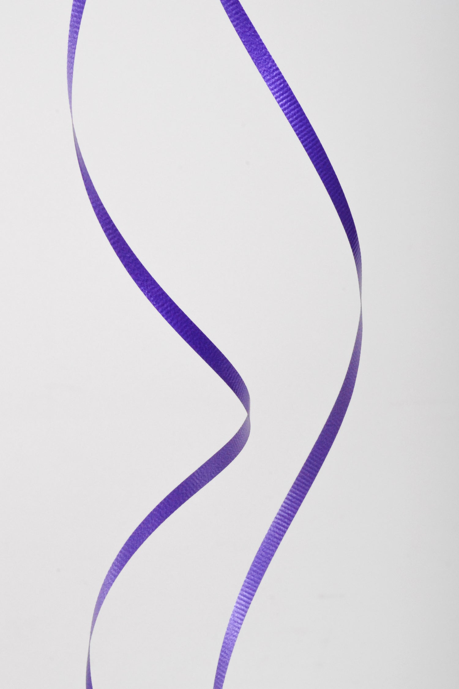 3/16" X 500Y Crimped Curling Ribbon Purple
