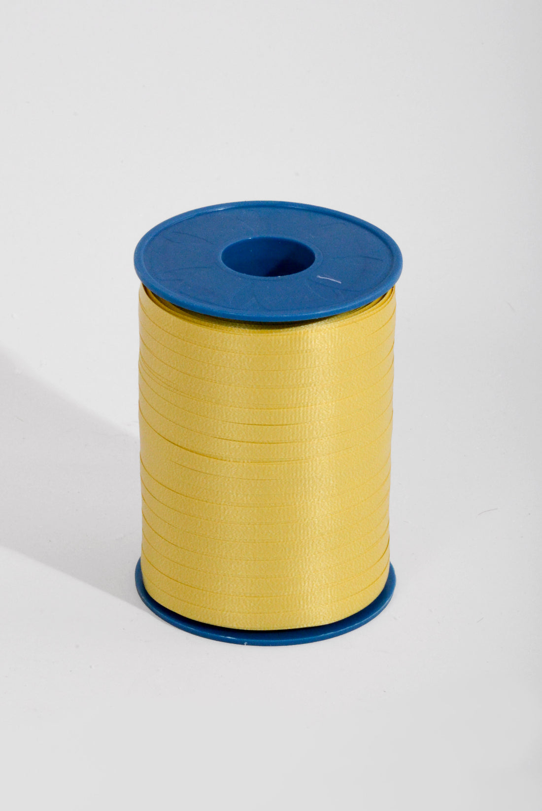 3/16" X 500Y Crimped Curling Ribbon Gold