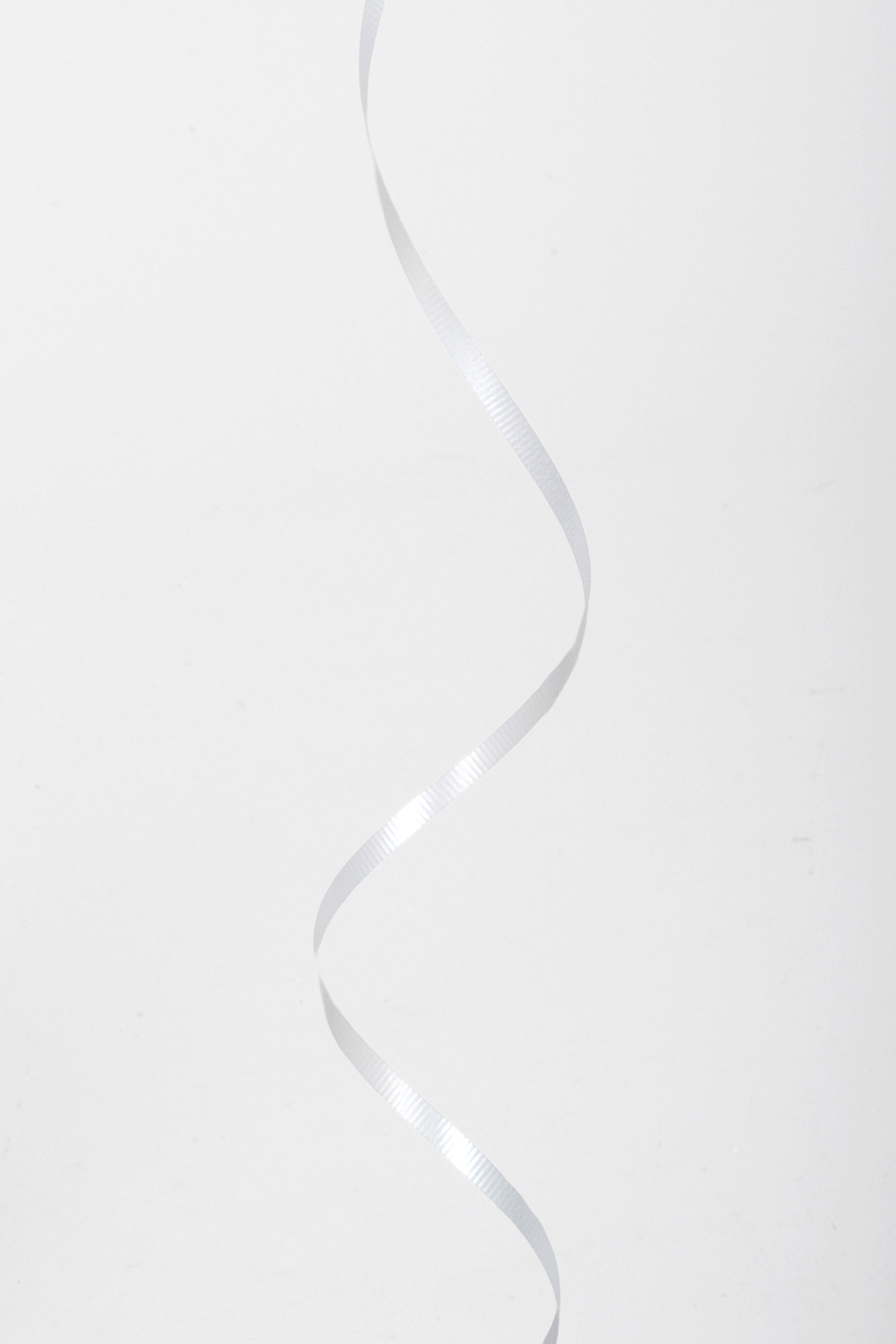 3/16" X 500Y Crimped Curling Ribbon White