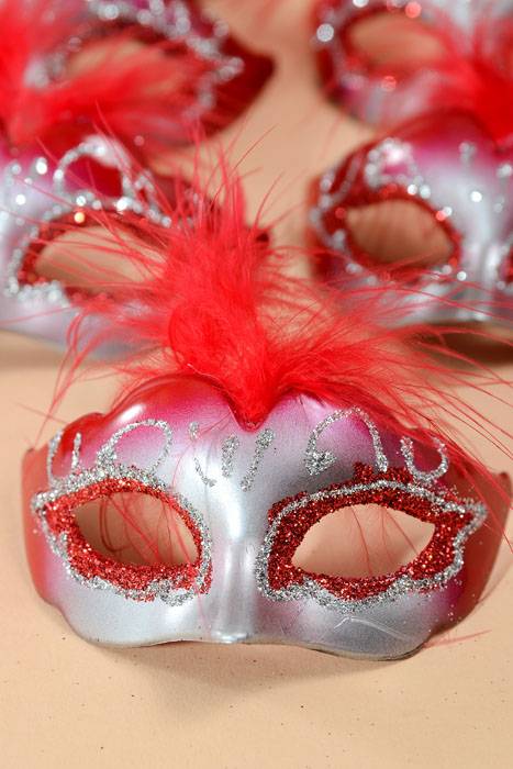 3" X 1.5" Mini Feather Mask Red/silver Pkg/12