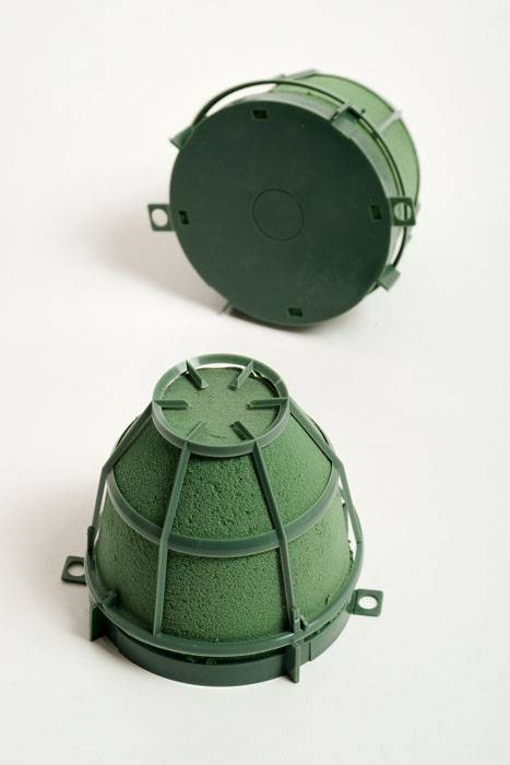 3.5&quot; X 3.25&quot; Iglu Grande Holder W/oasis Floral Foam Pkg/6