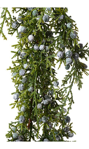 4FT PLASTIC.JUNIPER GARLAND W/BERRIES GREEN